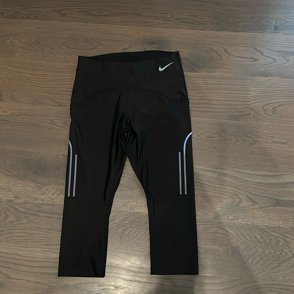 Nike short leggings
